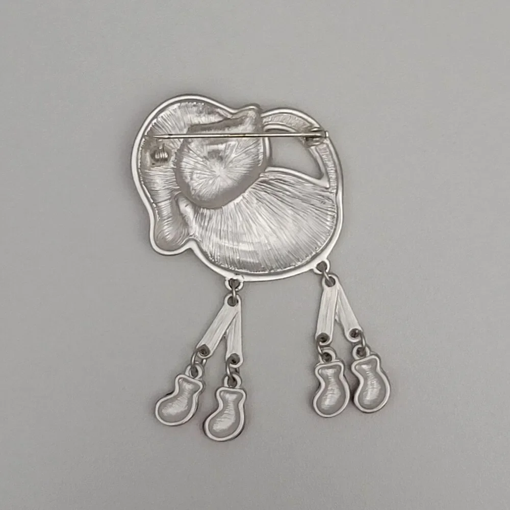 Kmart Holiday Editions Silver Tone Tabby Cat Holiday Pin Santa Hat Dangling Legs